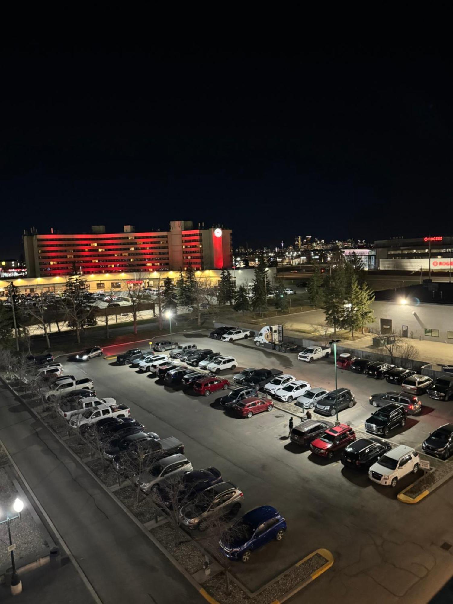 Hotel Riviera Plaza&Conference Centre Calgary Airport Exterior foto