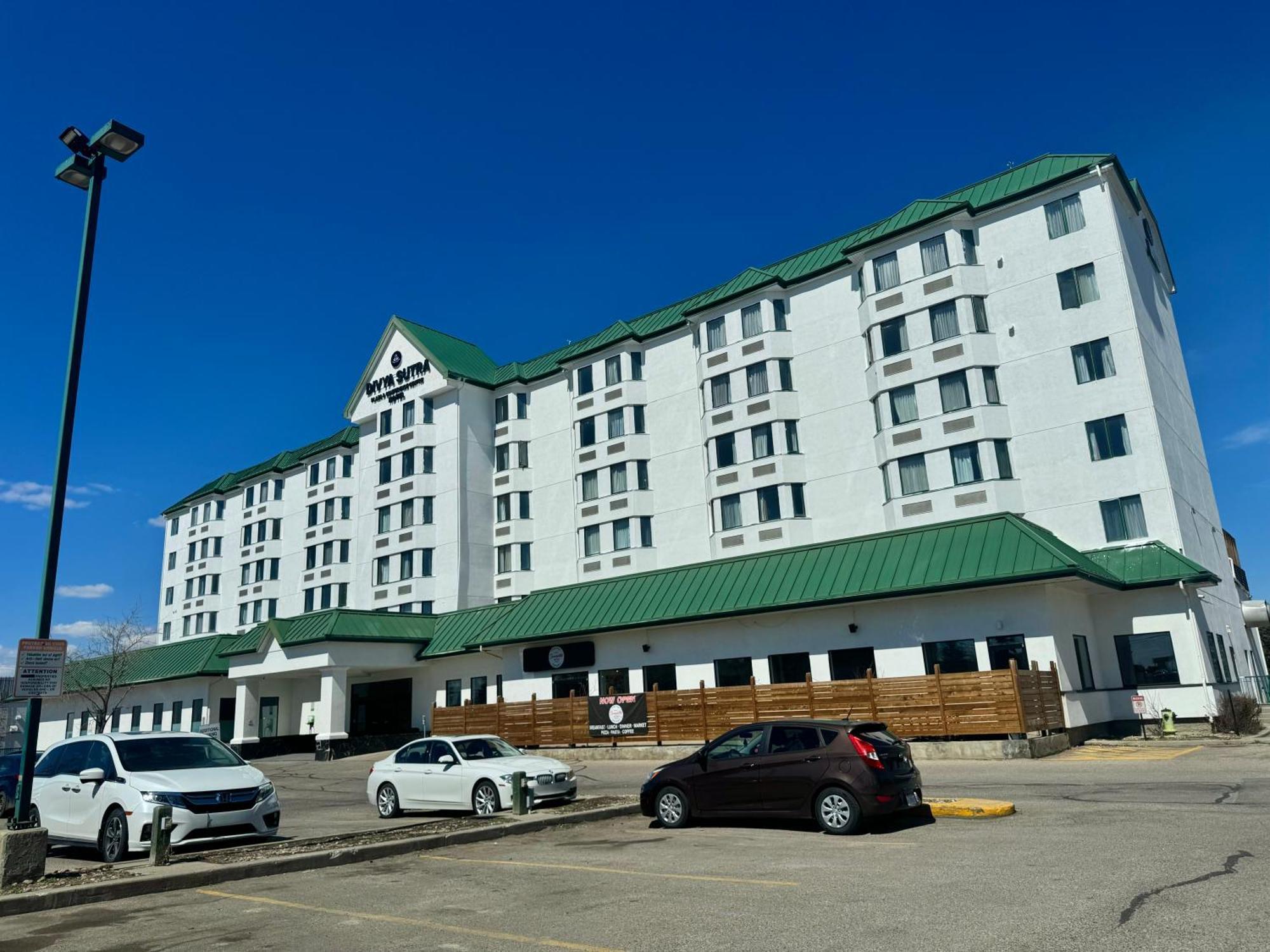 Hotel Riviera Plaza&Conference Centre Calgary Airport Exterior foto