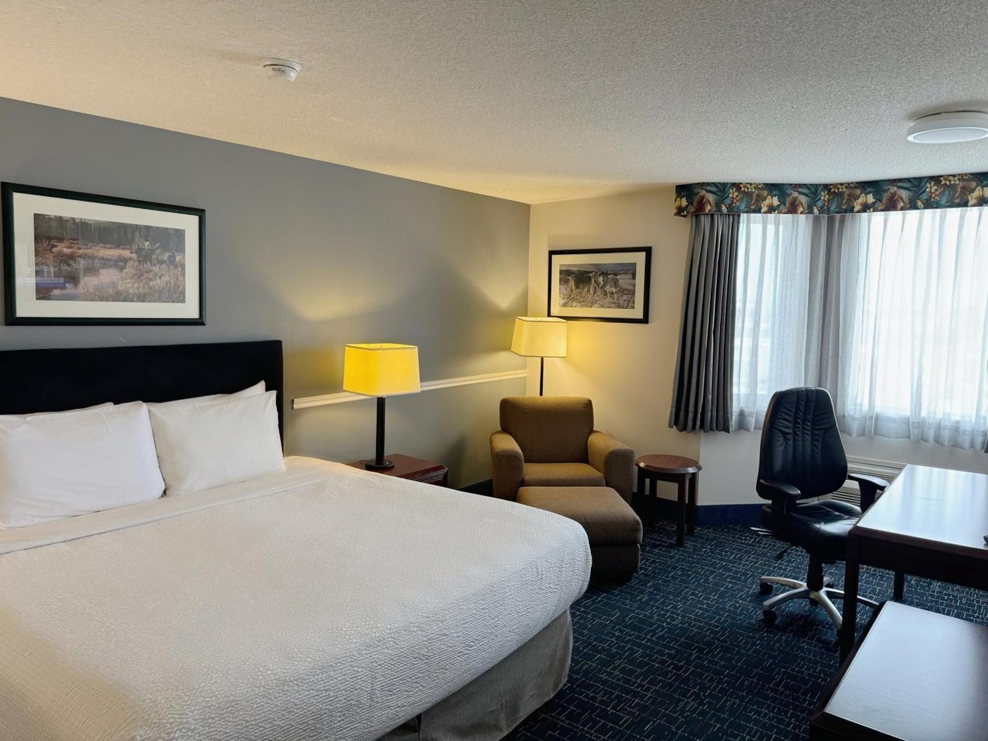 Hotel Riviera Plaza&Conference Centre Calgary Airport Exterior foto