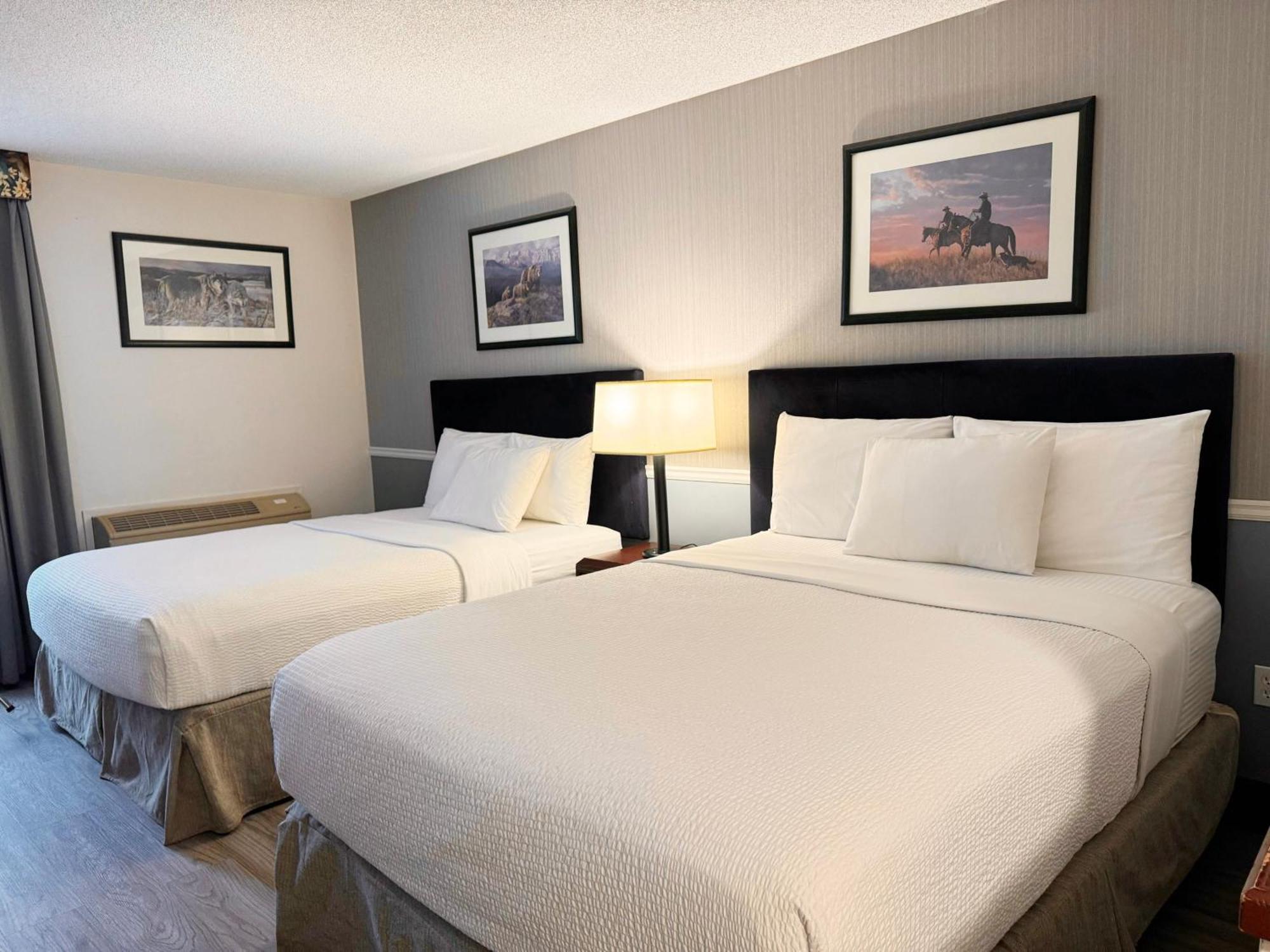 Hotel Riviera Plaza&Conference Centre Calgary Airport Exterior foto